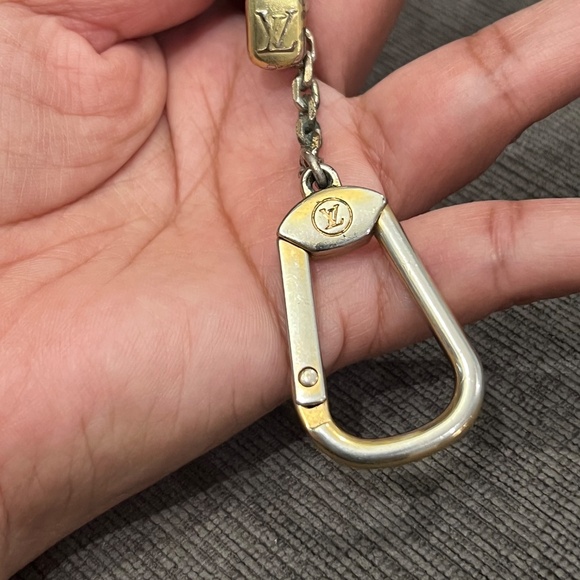 Louis Vuitton Monogram Key Pouch - Picture 2 of 7